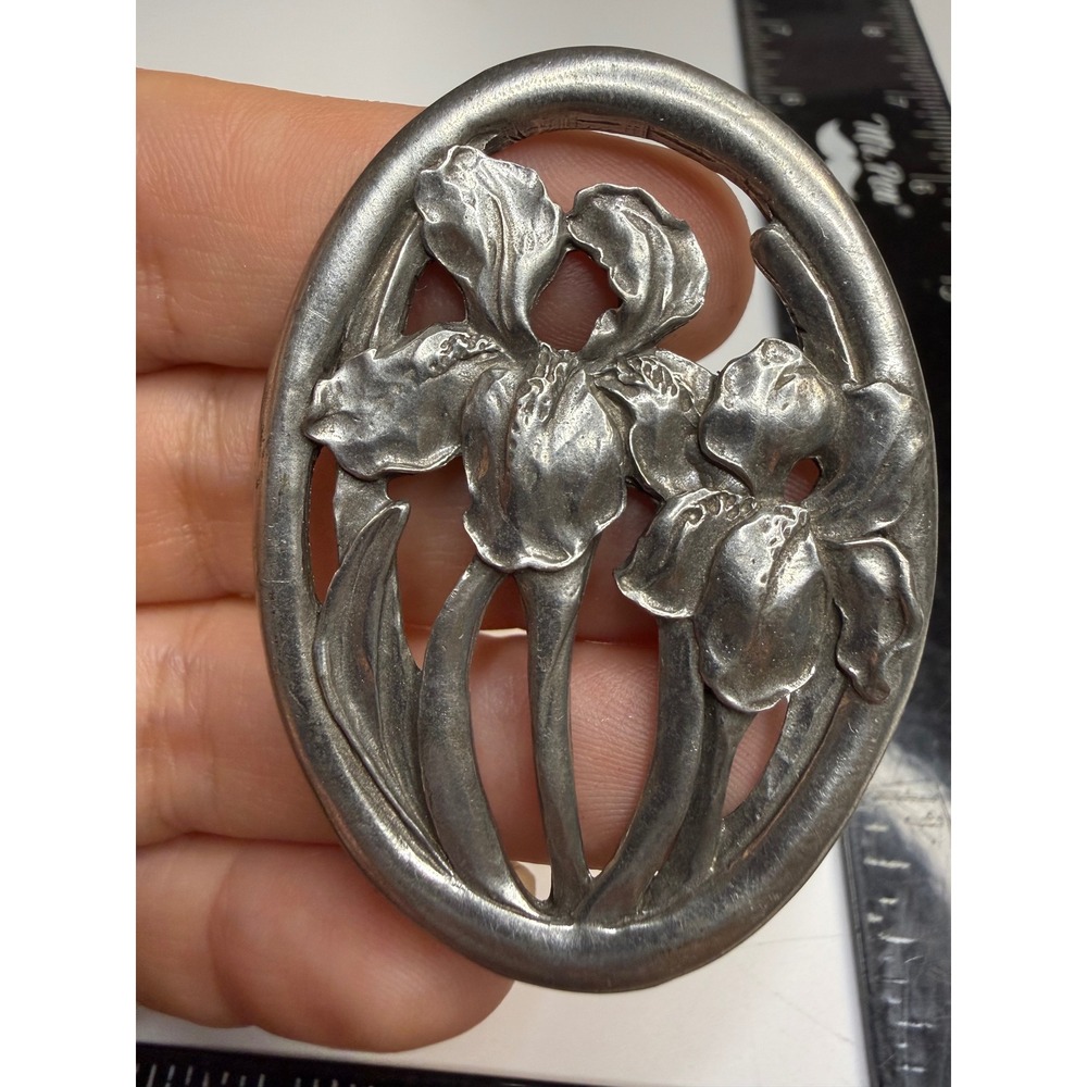 Seagull Pewter 1987 Iris Flower Oval Brooch Pin Canada Floral Art Nouveau Style